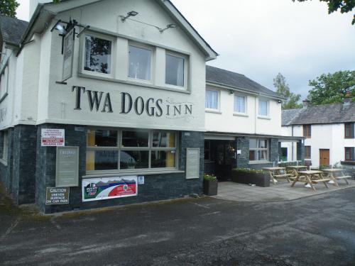 Twa Dogs Inn reception
